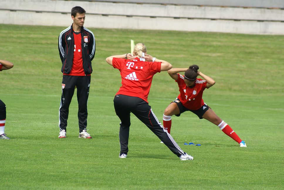 Trainingslager 2012 der FCB-Frauen, Tag 1